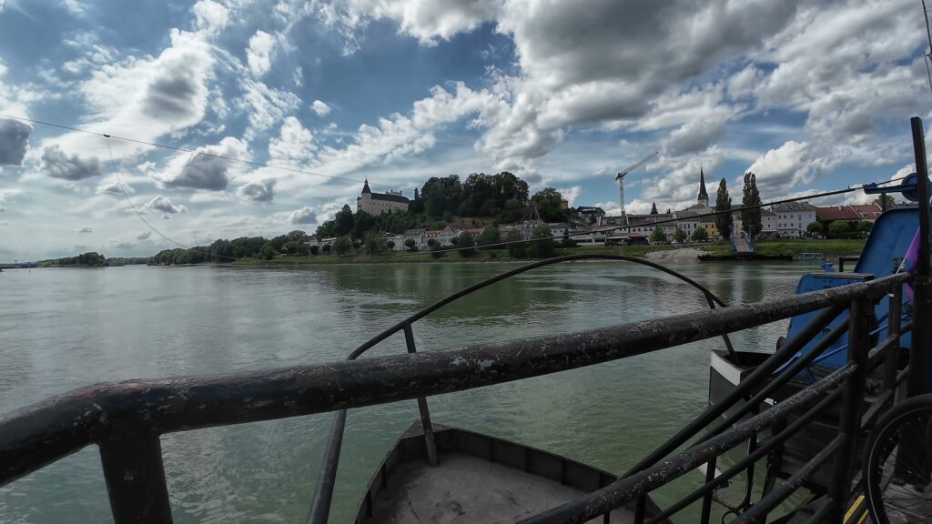 CH0063 aschach linz 041